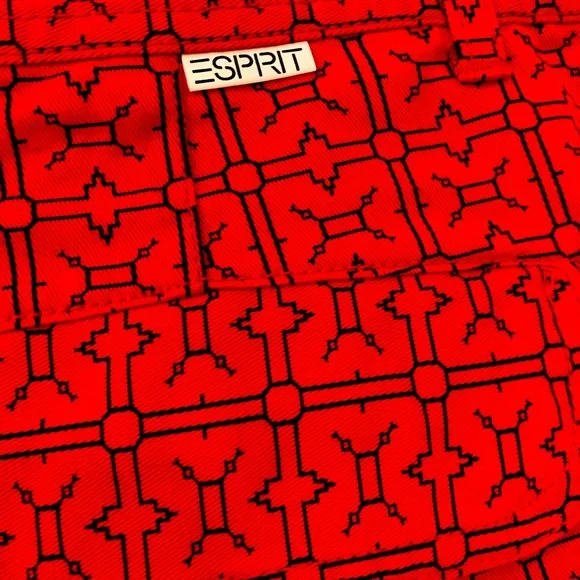 ESPIRT SHORTS - Picture 3 of 4